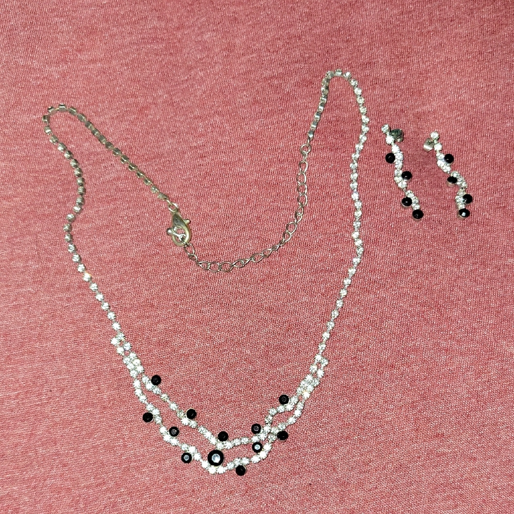 Costume Black and Silver Jewelry Set